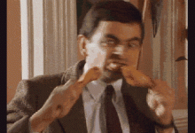 女孩直播吃肉,腸胃嚴重受傷!暴飲暴食當(dāng)心這幾種病