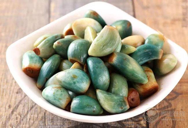 醋泡大蒜有很多養(yǎng)生功效,但是3類人不適合吃 醋泡大蒜有很多養(yǎng)生功效,但是3類人不適合吃