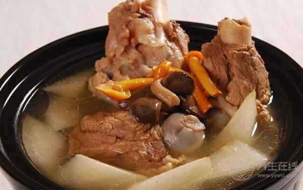 骨頭湯真能補鈣嗎？補鈣的3三誤區(qū)千萬別信！