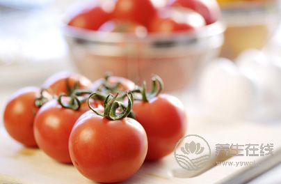 既可當(dāng)菜又是水果 紅色果蔬中它最<a href=http://www.jsjjzhkt.cn/jkys/ target=_blank class=infotextkey>養(yǎng)生</a> 既可當(dāng)菜又是水果 紅色果蔬中它最養(yǎng)生