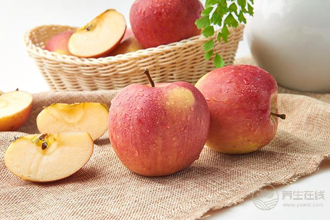 夏天很容易失眠，可以吃幾種水果來緩解