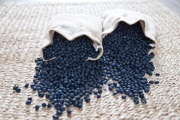 這5種食物堪稱“血管清道夫”，血管垃圾一掃空