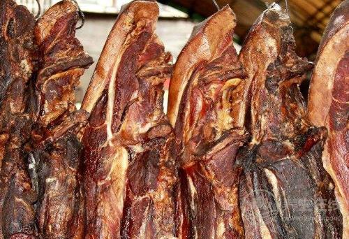 這些食物含有致癌物“亞硝酸鹽”，能不吃就不吃