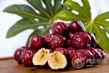 大棗枸杞泡水的功效 大棗枸杞泡水的功效