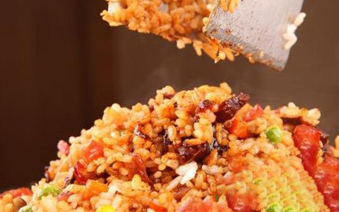 臘腸和什么一起炒好吃?怎么選購(gòu)放心的臘腸 臘腸和什么一起炒好吃?怎么選購(gòu)放心的臘腸