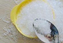 炒菜常放味精或雞精好，對人體有沒有害處？