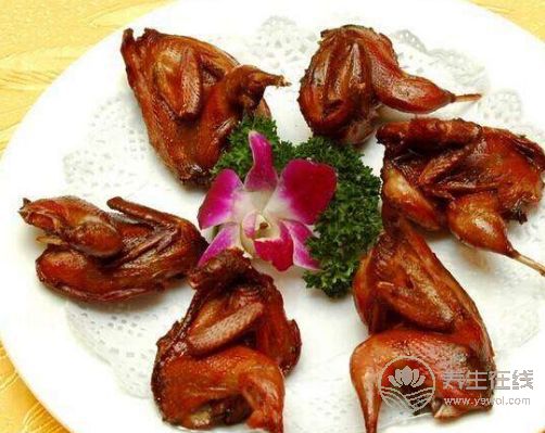 香酥鵪鶉的做法和功效 香酥鵪鶉的做法和功效