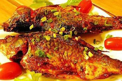 烤箱烤鯽魚(yú)的做法烤鯽魚(yú)怎么做好吃