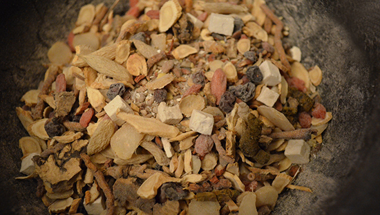 使用開水沖藥是否會影響藥物藥效