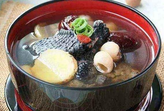 烏雞桂圓紅棗湯對身體有哪些好處