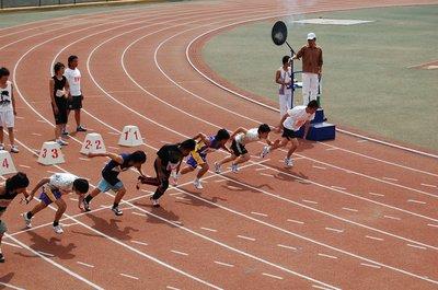 短跑的正確姿勢應(yīng)該是什么樣子的