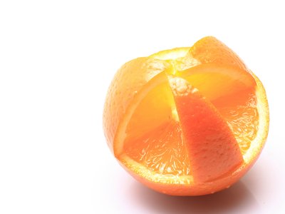 橙子的對身體的好處橙子有多高的熱量-易網健康<a href=http://www.jsjjzhkt.cn/jkys/ target=_blank class=infotextkey>養生</a>網 橙子的對身體的好處橙子有多高的熱量