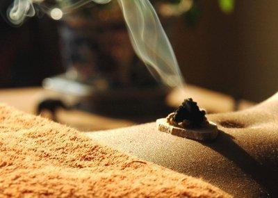 艾灸的作用如何使用艾灸疏通肝經