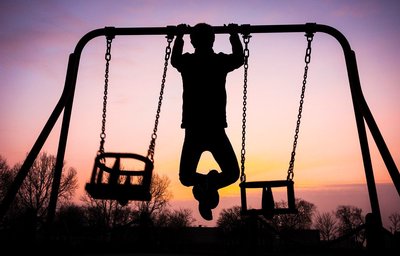 引體向上正常一天做多少個最科學-易網健康<a href=http://www.jsjjzhkt.cn/jkys/ target=_blank class=infotextkey>養生</a>網 引體向上正常一天做多少個最科學