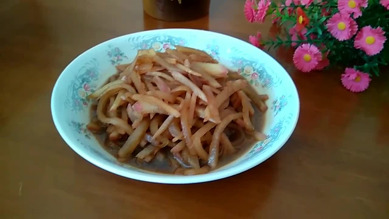 紅燒蘿卜絲的做法應該選取哪種蘿卜-易網健康<a href=http://www.jsjjzhkt.cn/jkys/ target=_blank class=infotextkey>養生</a>網 紅燒蘿卜絲的做法應該選取哪種蘿卜