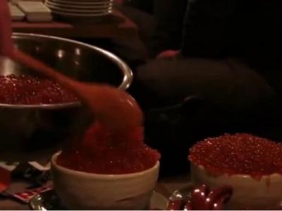 自己在家自制魚子醬蓋飯應該怎么做