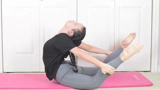 哪些練習可以讓身體變的更加柔軟-易網健康<a href=http://www.jsjjzhkt.cn/jkys/ target=_blank class=infotextkey>養生</a>網 哪些練習可以讓身體變的更加柔軟