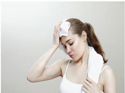 身體流汗可不可以達(dá)到排濕氣的目的-易網(wǎng)<a href=http://www.jsjjzhkt.cn/ target=_blank class=infotextkey>健康養(yǎng)生</a>網(wǎng) 身體流汗可不可以達(dá)到排濕氣的目的