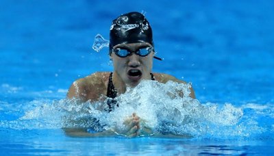 蛙泳的姿勢以及蛙泳腿部發力的訣竅-易網健康<a href=http://www.jsjjzhkt.cn/jkys/ target=_blank class=infotextkey>養生</a>網 蛙泳的姿勢以及蛙泳腿部發力的訣竅