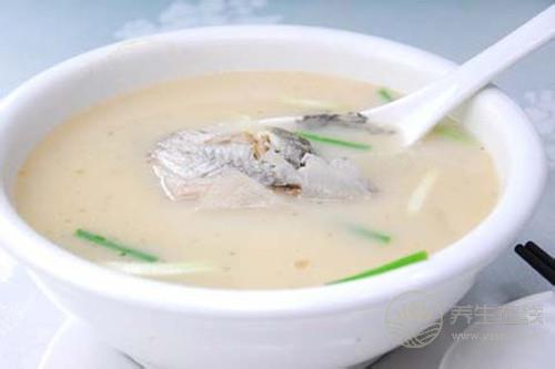 鯽魚湯有哪些簡單的做法 鯽魚湯的簡易做法-易網(wǎng)<a href=http://www.jsjjzhkt.cn/ target=_blank class=infotextkey>健康養(yǎng)生</a>網(wǎng) 鯽魚湯有哪些簡單的做法 鯽魚湯的簡易做法