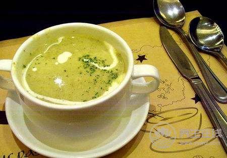 <a href=http://www.jsjjzhkt.cn/tags-減肥瘦身.html target=_blank class=infotextkey>減肥瘦身</a>湯的做法 教你喝出曼妙身材-易網(wǎng)健康<a href=http://www.jsjjzhkt.cn/jkys/ target=_blank class=infotextkey>養(yǎng)生</a>網(wǎng) 減肥瘦身湯的做法 教你喝出曼妙身材