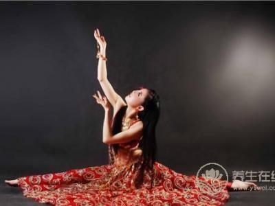 4步驟睡前按摩操 美胸養(yǎng)成法