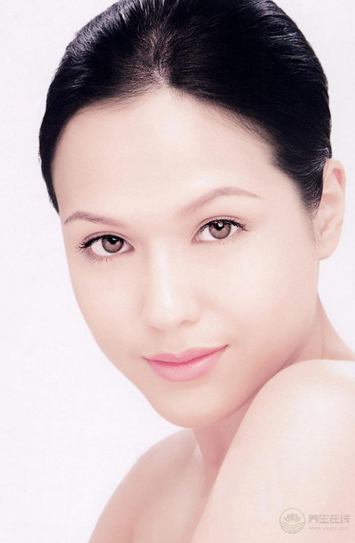 早春換季易上火 如何為肌膚滅火-易網(wǎng)健康<a href=http://www.jsjjzhkt.cn/jkys/ target=_blank class=infotextkey>養(yǎng)生</a>網(wǎng) 早春換季易上火 如何為肌膚滅火