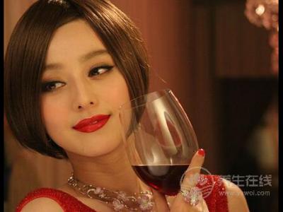 你想在品酒的同時，讓你肌膚變得更紅潤么?