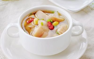 秋冬季節手腳冰涼的情況要如何改善-易網健康<a href=http://www.jsjjzhkt.cn/jkys/ target=_blank class=infotextkey>養生</a>網 秋冬季節手腳冰涼的情況要如何改善