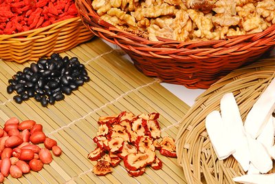 氣血不足多車這五種中藥調(diào)理氣血-易網(wǎng)健康<a href=http://www.jsjjzhkt.cn/jkys/ target=_blank class=infotextkey>養(yǎng)生</a>網(wǎng) 氣血不足多車這五種中藥調(diào)理氣血