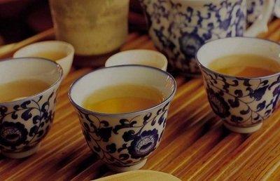 經(jīng)常喝涼茶對身體有好處嗎哪些人不適合喝涼茶