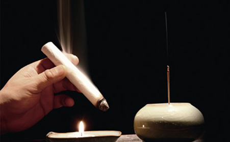 艾灸<a href=http://www.jsjjzhkt.cn/jkys/ target=_blank class=infotextkey>養生</a>最多可以持續做多長時間-易網<a href=http://www.jsjjzhkt.cn/ target=_blank class=infotextkey>健康養生</a>網 艾灸養生最多可以持續做多長時間