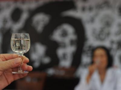 每天喝一點(diǎn)白酒的人最后身體怎么樣了