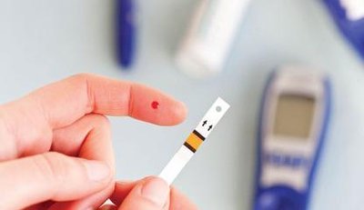 這五個不好的習慣會導致血糖值飆升-易網健康<a href=http://www.jsjjzhkt.cn/jkys/ target=_blank class=infotextkey>養生</a>網 這五個不好的習慣會導致血糖值飆升