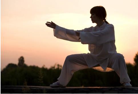 怎么判斷自己是不是患有慢性支氣管炎的方法-易網健康<a href=http://www.jsjjzhkt.cn/jkys/ target=_blank class=infotextkey>養生</a>網 怎么判斷自己是不是患有慢性支氣管炎的方法