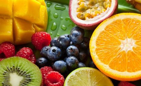 女性加班常吃這些水果提神美麗皮膚-易網(wǎng)健康<a href=http://www.jsjjzhkt.cn/jkys/ target=_blank class=infotextkey>養(yǎng)生</a>網(wǎng) 女性加班常吃這些水果提神美麗皮膚