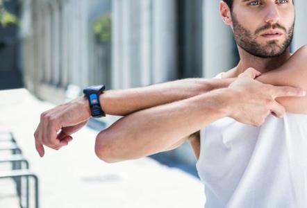 健身做平板支撐標準動作講解