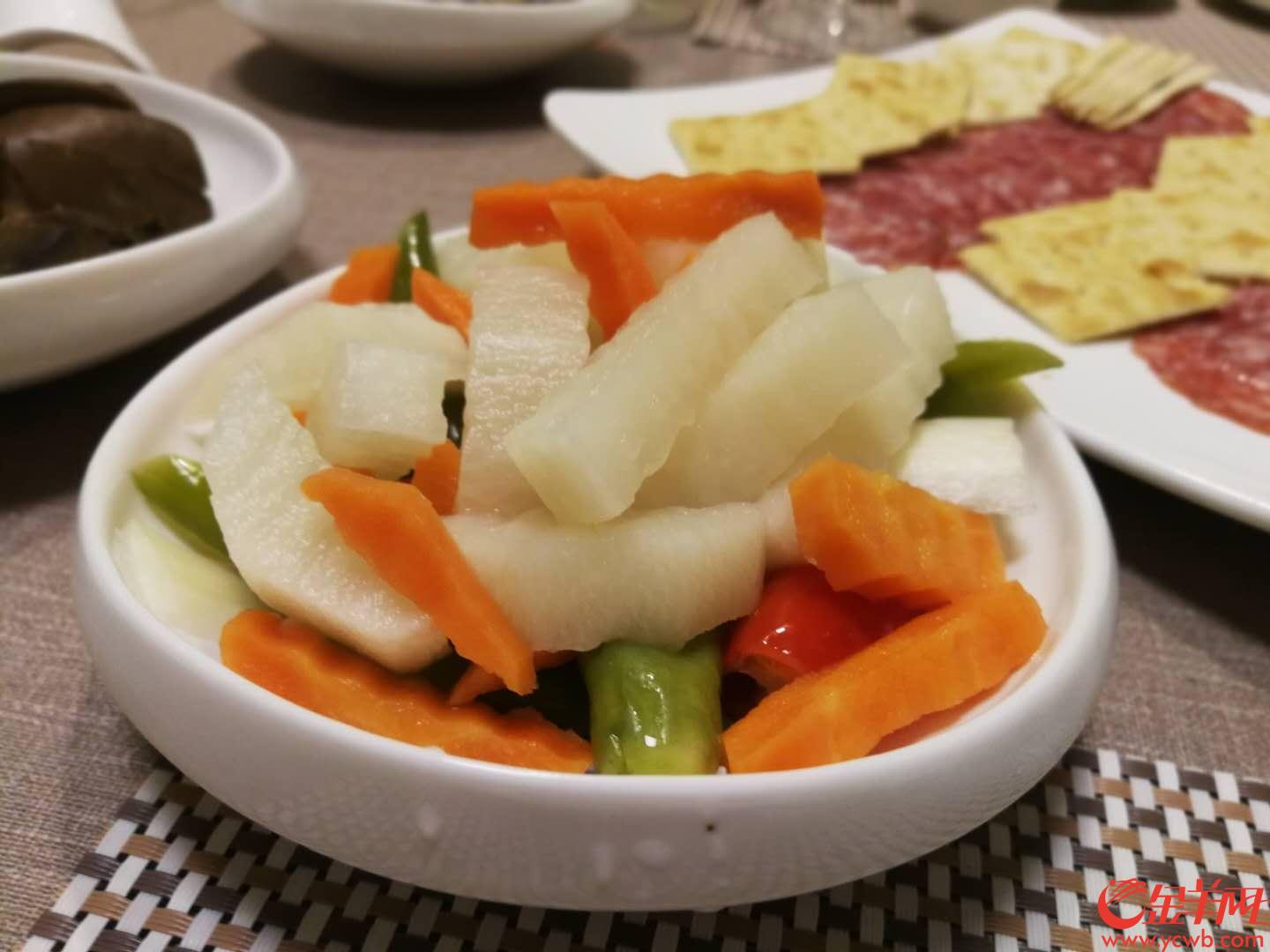 胃不好,疫情期間更要好好吃飯!-易網(wǎng)健康<a href=http://www.jsjjzhkt.cn/jkys/ target=_blank class=infotextkey>養(yǎng)生</a>網(wǎng) 胃不好,疫情期間更要好好吃飯!