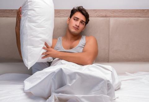 哪些生活習慣容易造成頸椎腰椎疼痛不適-易網健康<a href=http://www.jsjjzhkt.cn/jkys/ target=_blank class=infotextkey>養生</a>網 哪些生活習慣容易造成頸椎腰椎疼痛不適