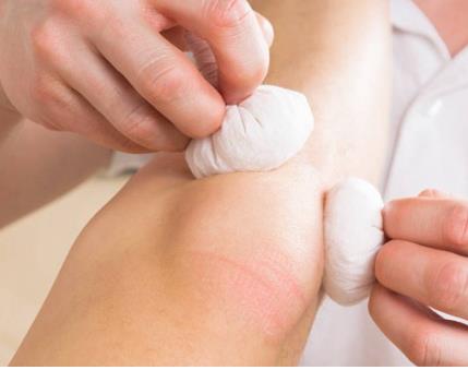 類風濕關節炎手術和吃藥治療的區別-易網健康<a href=http://www.jsjjzhkt.cn/jkys/ target=_blank class=infotextkey>養生</a>網 類風濕關節炎手術和吃藥治療的區別