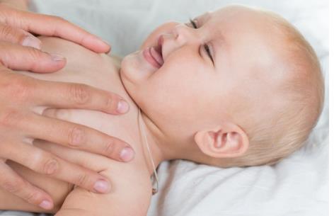 照顧一個月內寶寶的最重要護理重點-易網健康<a href=http://www.jsjjzhkt.cn/jkys/ target=_blank class=infotextkey>養生</a>網 照顧一個月內寶寶的最重要護理重點