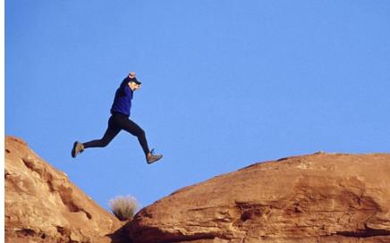 秋天養生做什么樣的運動對中老年好-易網<a href=http://www.jsjjzhkt.cn/ target=_blank class=infotextkey>健康養生</a>網 秋天養生做什么樣的運動對中老年好