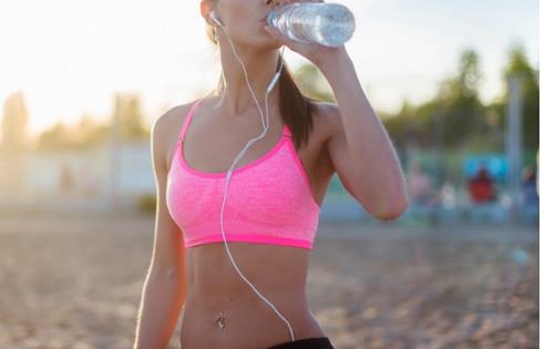 夏天時(shí)天氣悶熱不出汗身體有哪些疑點(diǎn)