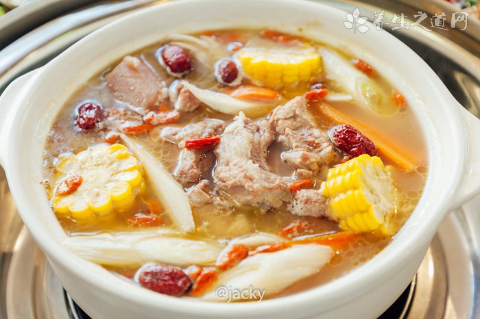 上班族怎么吃健康-易網<a href=http://www.jsjjzhkt.cn/ target=_blank class=infotextkey>健康養生</a>網 上班族怎么吃健康