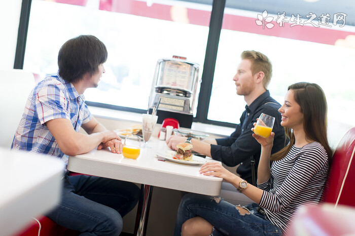 上班族亞健康的原因有哪些-易網(wǎng)<a href=http://www.jsjjzhkt.cn/ target=_blank class=infotextkey>健康養(yǎng)生</a>網(wǎng) 上班族亞健康的原因有哪些