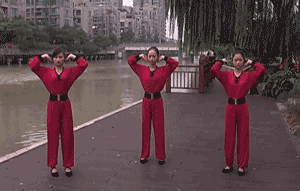 這一位置，拉的越大，腎就就越好，男人女人都合適