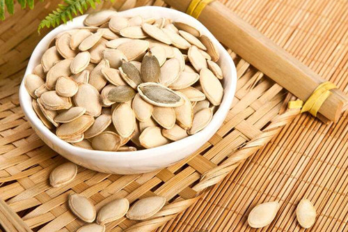 南瓜籽的作用與功效 吃南瓜籽的益處