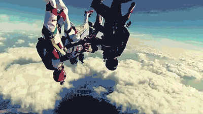 睡覺時經常“一腳踩空”，要當心這種病