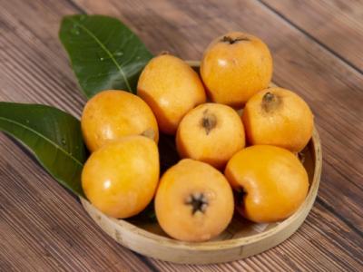 吃枇杷的好處與壞處 枇杷是上火還是降火