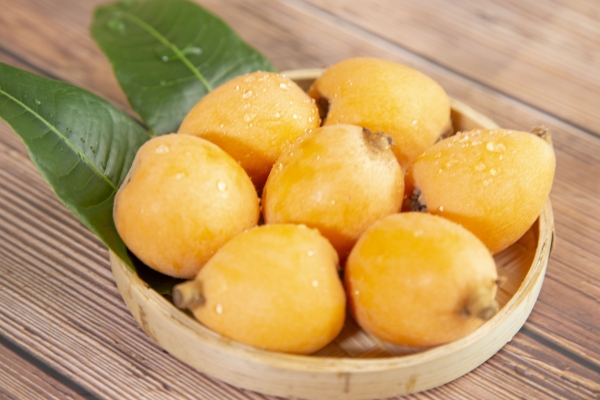 枇杷一天吃多少最合適 枇杷可以怎么吃-易網(wǎng)健康<a href=http://www.jsjjzhkt.cn/jkys/ target=_blank class=infotextkey>養(yǎng)生</a>網(wǎng) 枇杷一天吃多少最合適 枇杷可以怎么吃